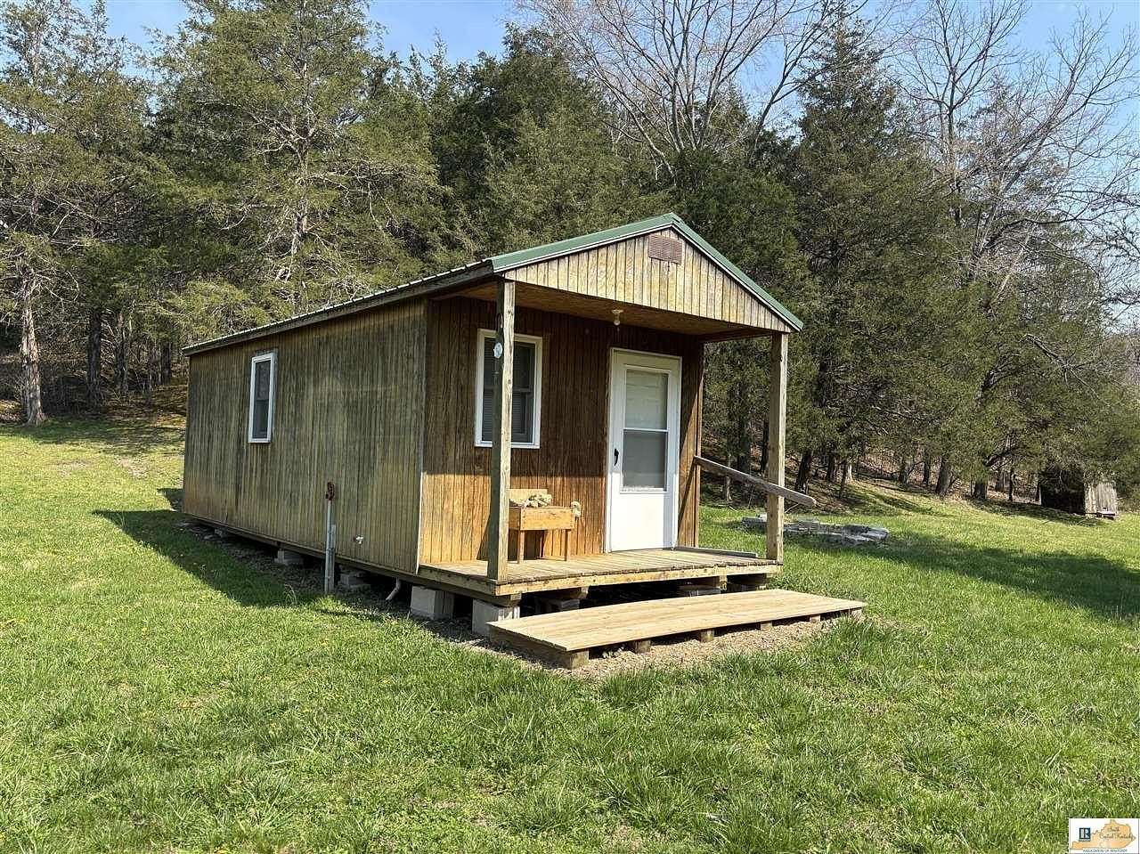 28.2 Acres of Recreational Land for Sale in Edmonton, Kentucky