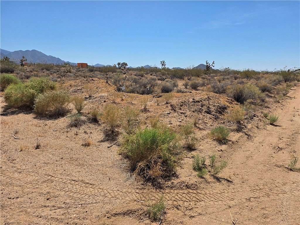 1 Acre of Residential Land for Sale in Yucca, Arizona