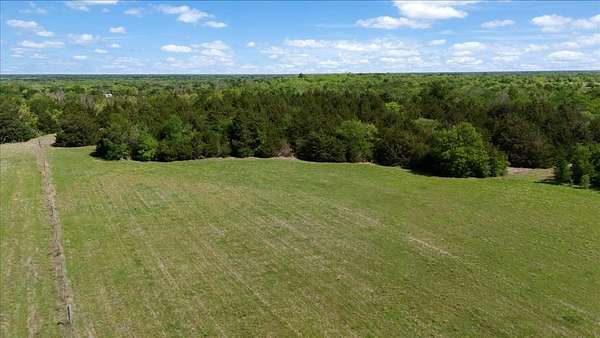 15 Acres of Land for Sale in Commerce, Texas