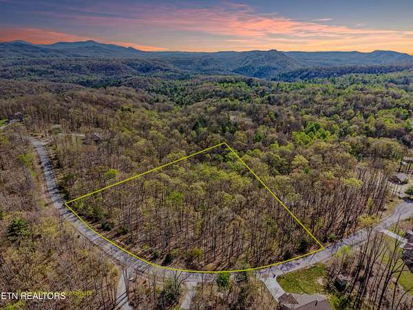 2.72 Acres of Residential Land for Sale in Harriman, Tennessee