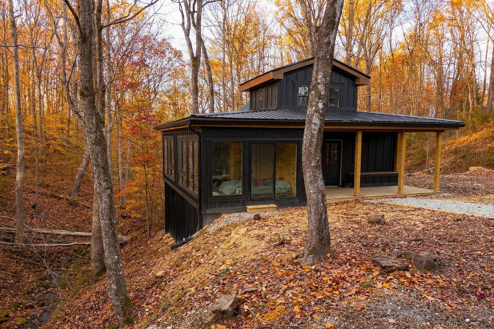 18.6 Acres of Land with Home for Sale in Beattyville, Kentucky