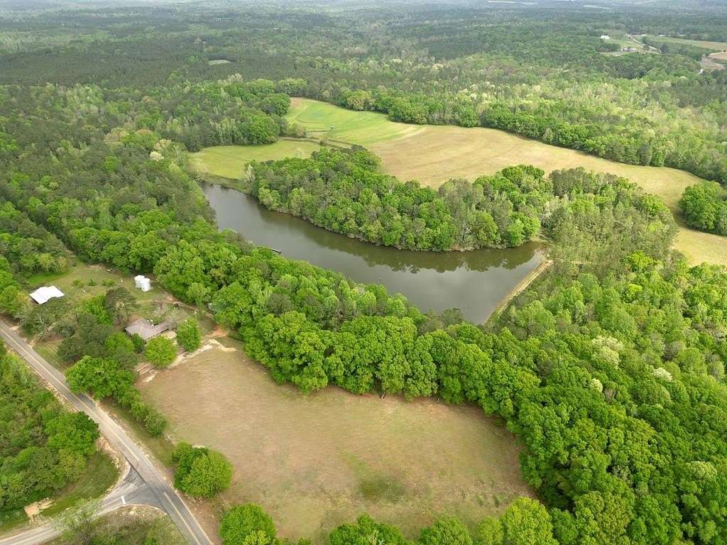 186 Acres of Recreational Land with Home for Sale in Troy, Alabama