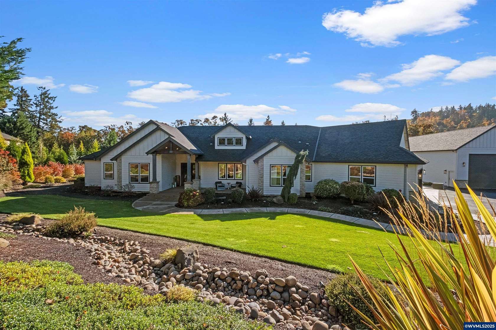 1.79 Acres of Land with Home for Sale in Turner, Oregon