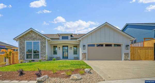 1.5 Acres of Land with Home for Sale in Salem, Oregon