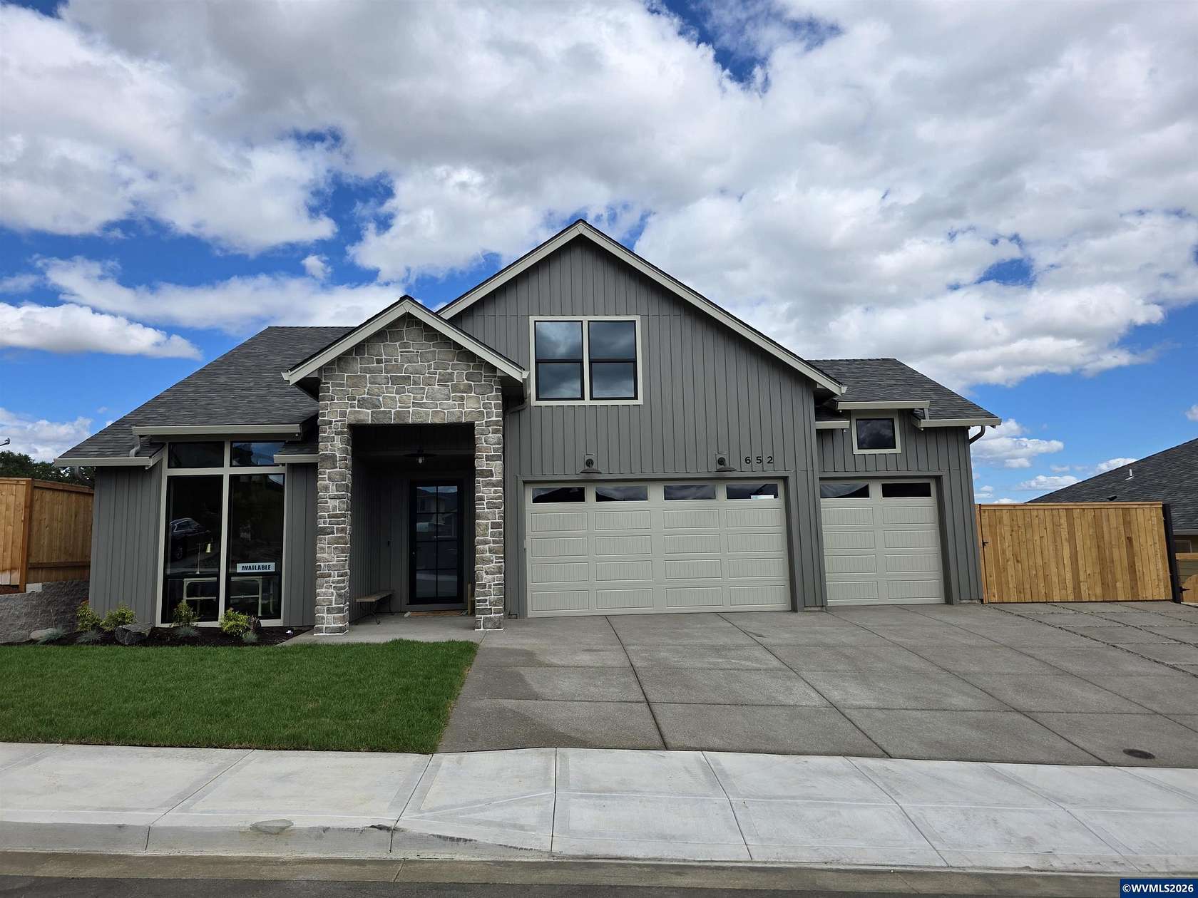 5 Acres of Land with Home for Sale in Salem, Oregon
