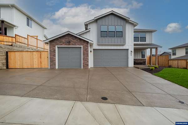 5 Acres of Land with Home for Sale in Salem, Oregon