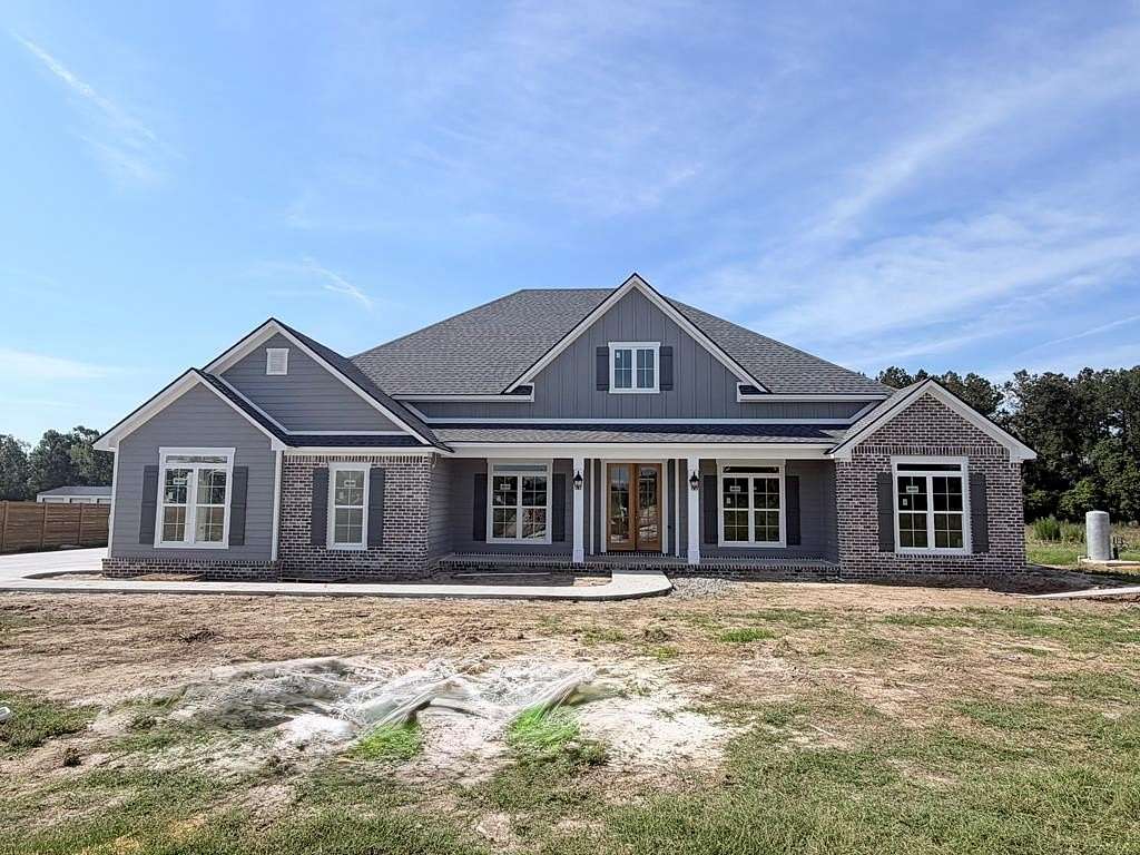 3 Acres of Land with Home for Sale in Hahira, Georgia