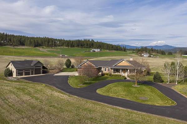10 Acres of Land with Home for Sale in Mead, Washington