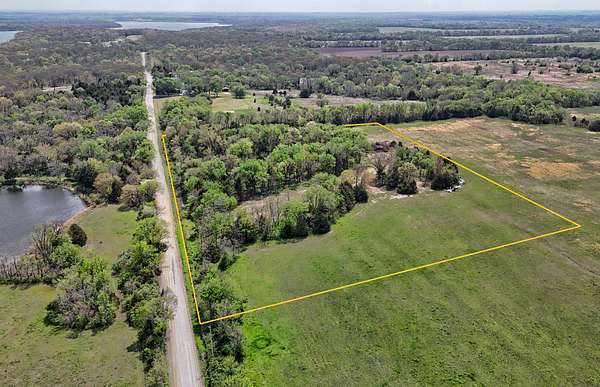 10 Acres of Agricultural Land for Sale in Cherryvale, Kansas