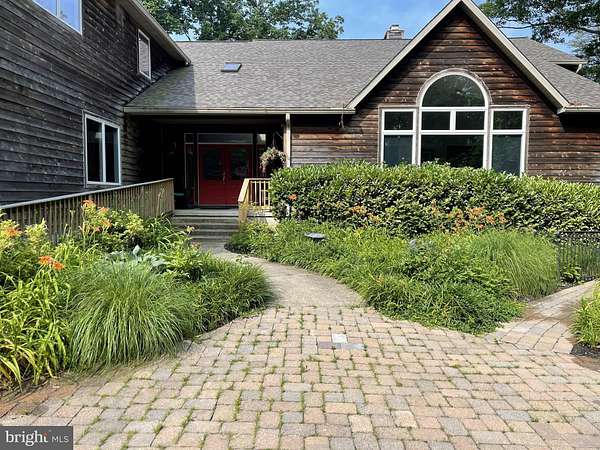 10.8 Acres of Land with Home for Sale in Edgewater, Maryland