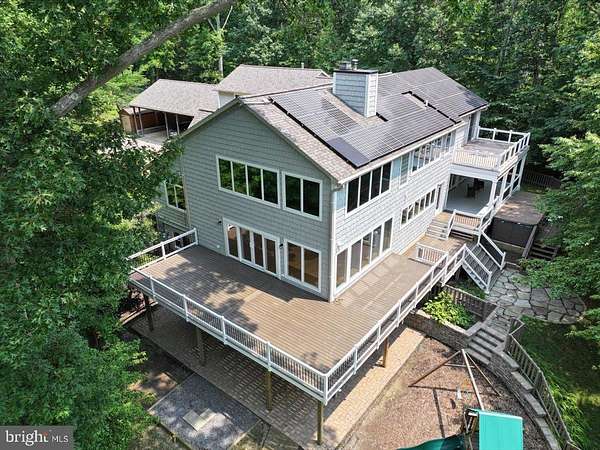10.8 Acres of Land with Home for Sale in Edgewater, Maryland