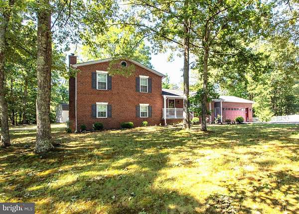 1.5 Acres of Land with Home for Sale in Pomfret, Maryland