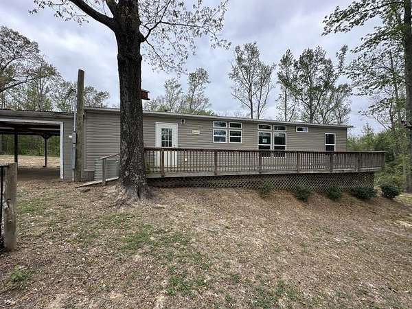16.5 Acres of Land with Home for Sale in Eustace, Texas