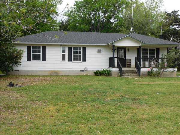 6 Acres of Land with Home for Sale in Hubbard, Texas
