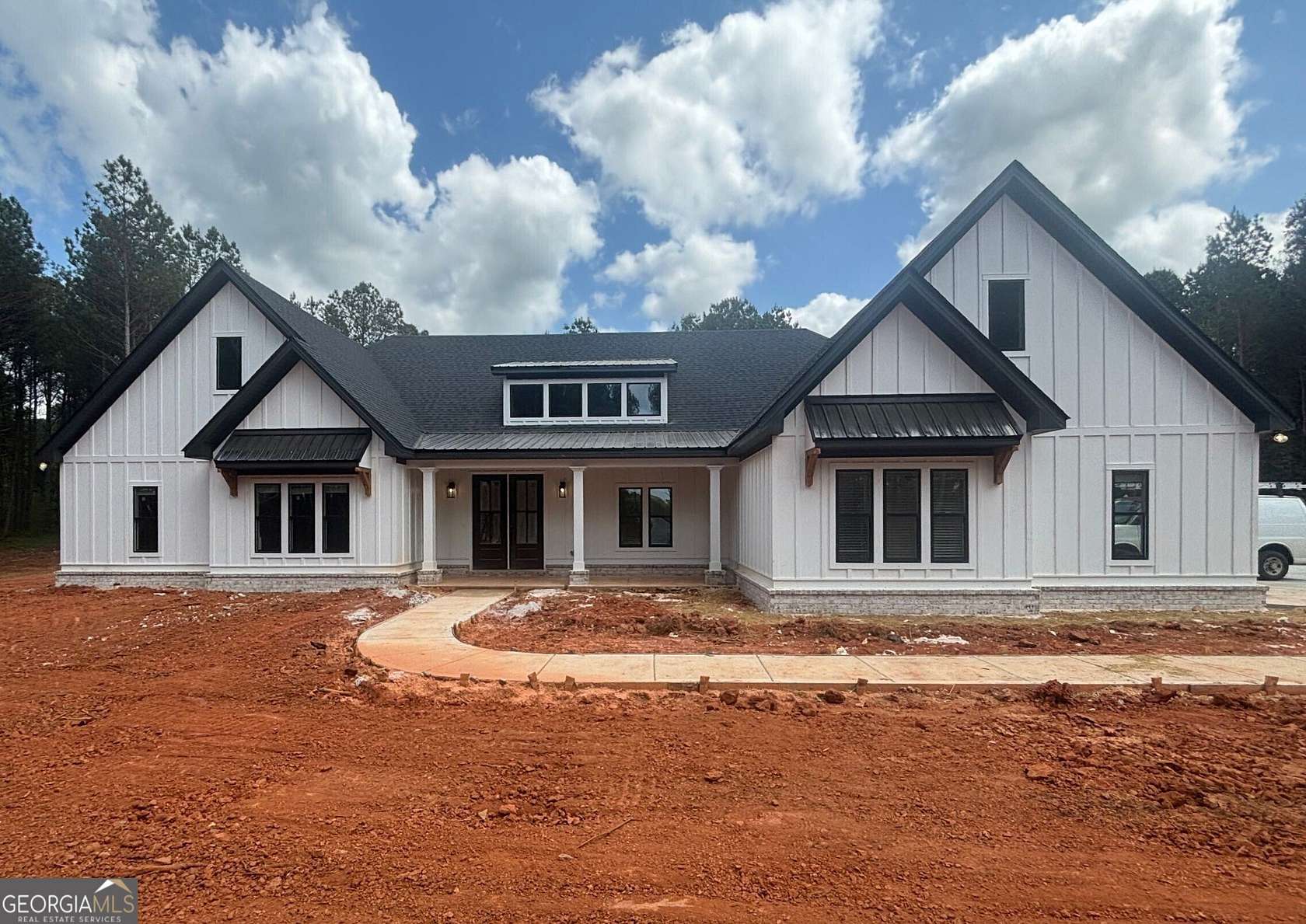 14.8 Acres of Land with Home for Sale in The Rock, Georgia