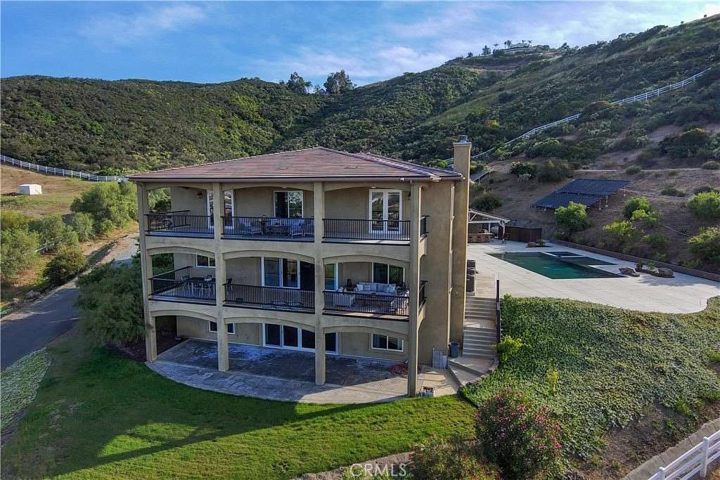 2.5 Acres of Land with Home for Sale in Murrieta, California