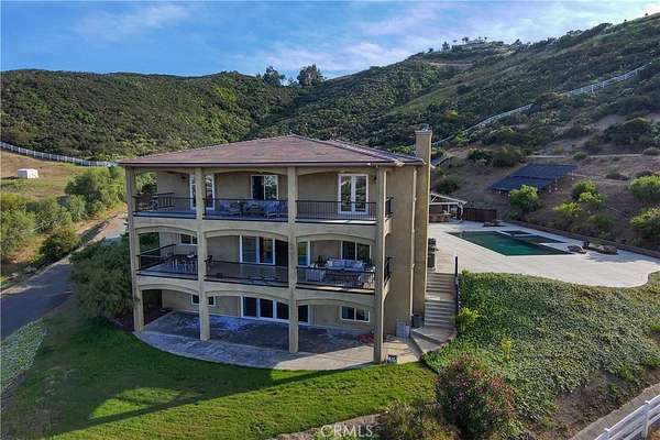 2.5 Acres of Land with Home for Sale in Murrieta, California