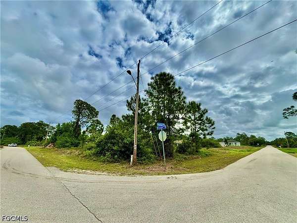 0.25 Acres of Residential Land for Sale in Lee, Florida