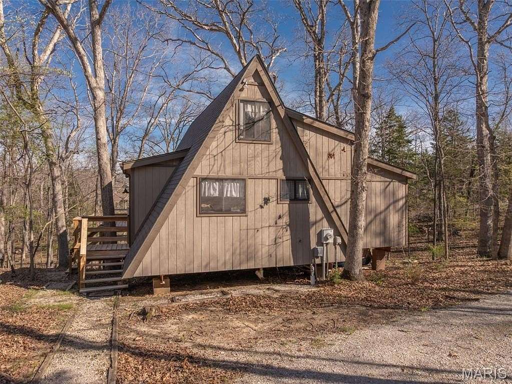 1.57 Acres of Land with Home for Sale in Innsbrook, Missouri