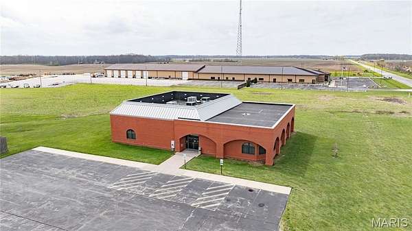 4.79 Acres of Improved Commercial Land for Auction in Carlinville, Illinois