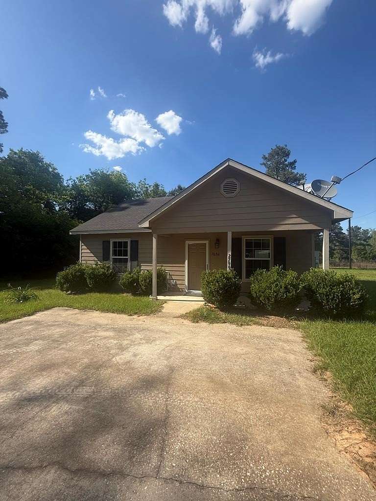 4.59 Acres of Land with Home for Sale in Jasper, Texas