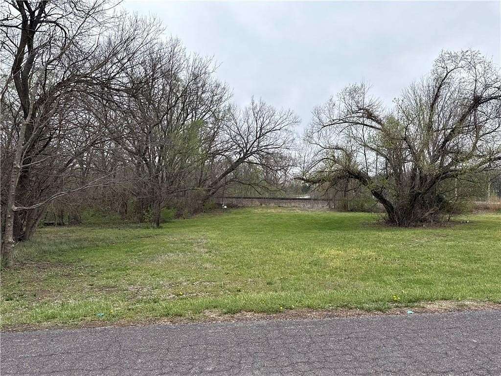 0.07 Acres of Land for Sale in Edgerton, Kansas