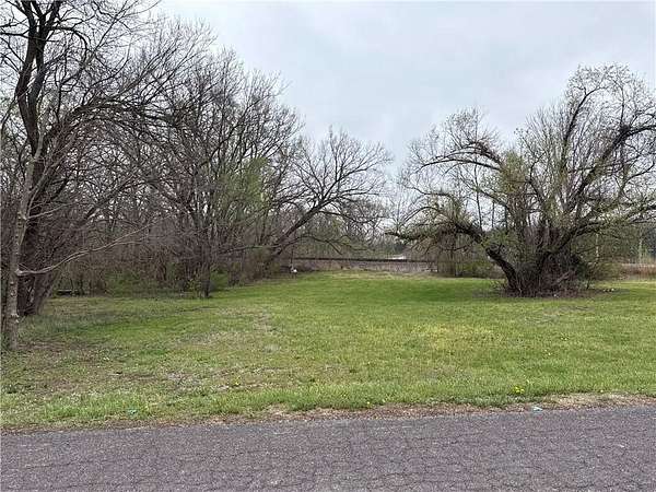 0.07 Acres of Land for Sale in Edgerton, Kansas