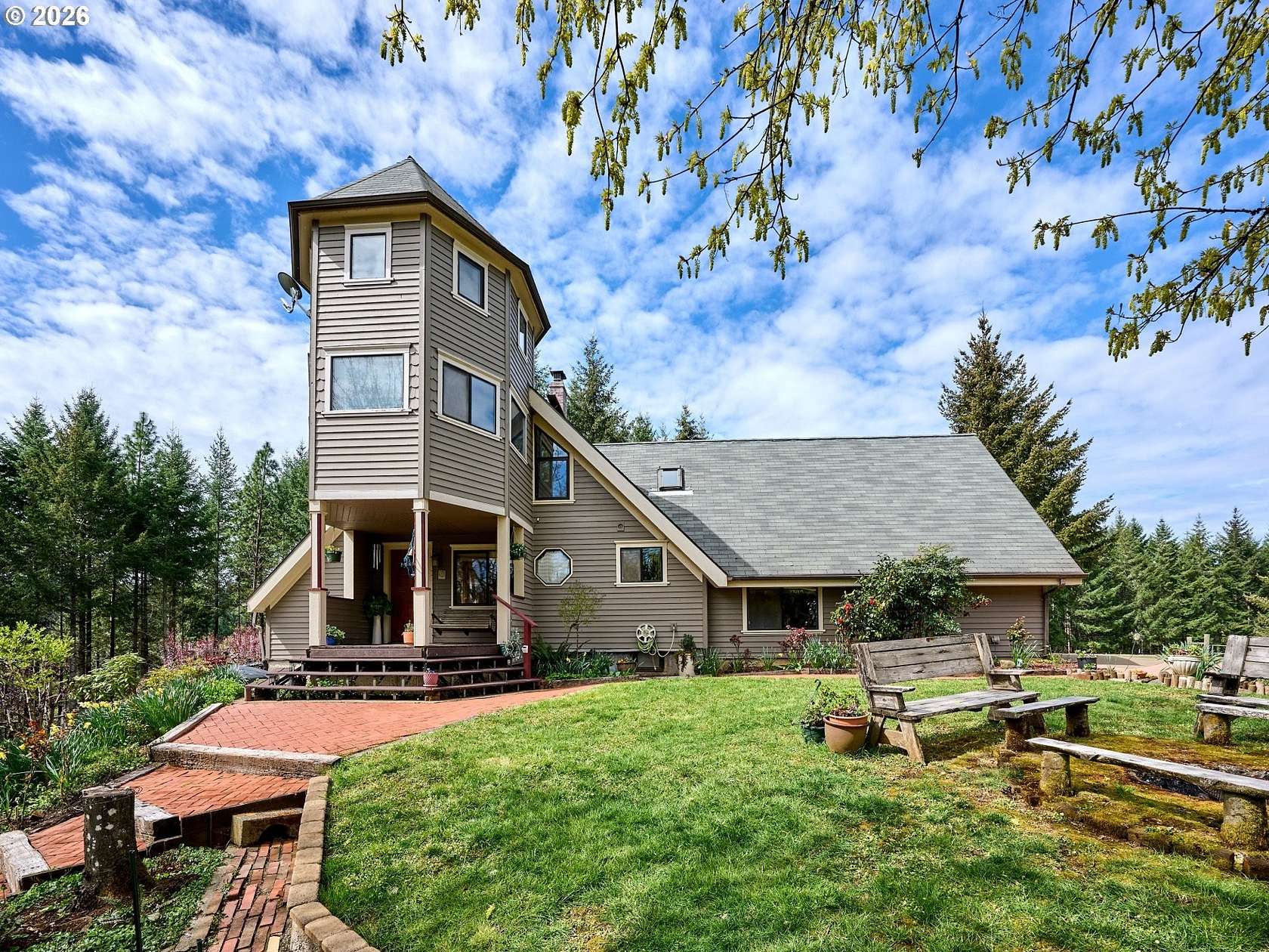 25.2 Acres of Recreational Land with Home for Sale in Carlton, Oregon