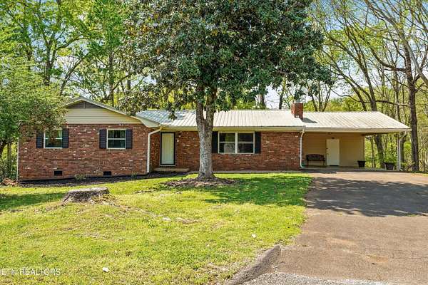 1.7 Acres of Land with Home for Sale in Knoxville, Tennessee