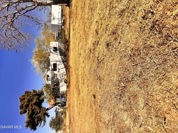 0.94 Acres of Commercial Land for Sale in Pearblossom, California