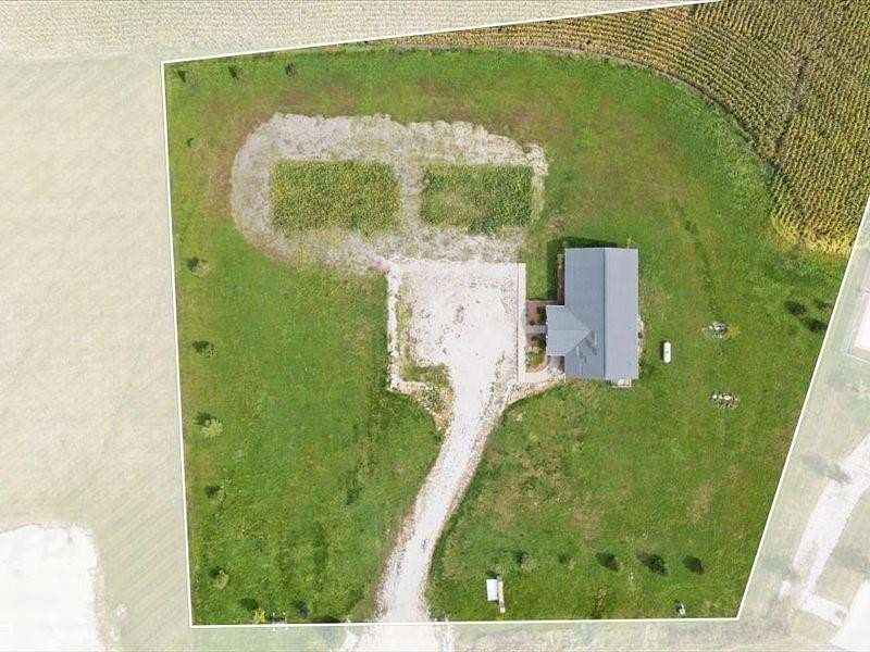 3 Acres of Improved Commercial Land for Sale in Urbana, Iowa