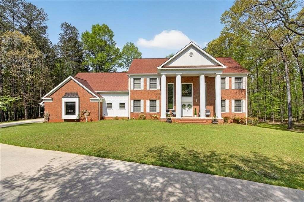 20.8 Acres of Recreational Land with Home for Sale in Oxford, Georgia