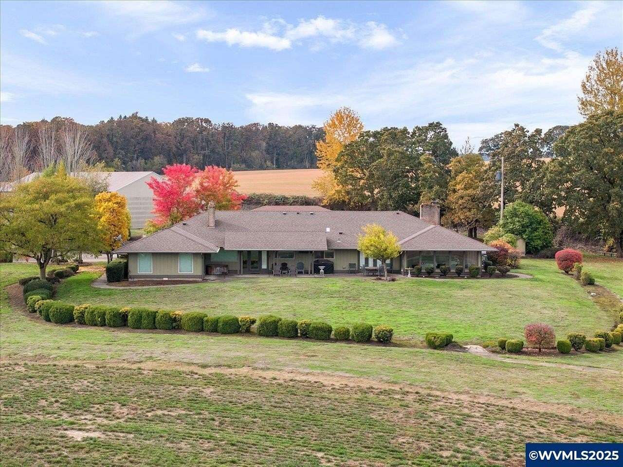 18.4 Acres of Land with Home for Sale in Monmouth, Oregon