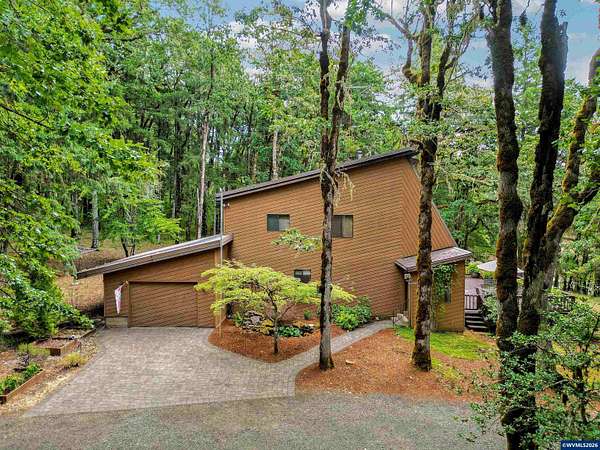 9.64 Acres of Land with Home for Sale in Dallas, Oregon