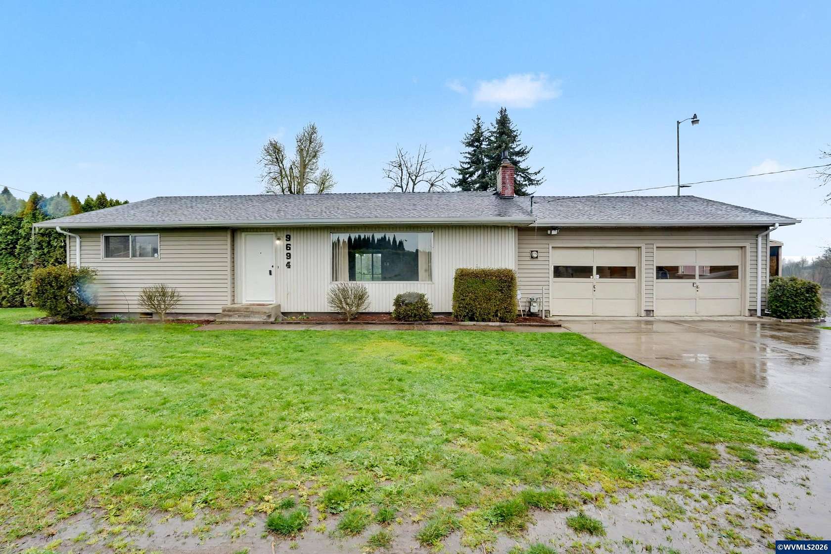 2.38 Acres of Land with Home for Sale in Aumsville, Oregon