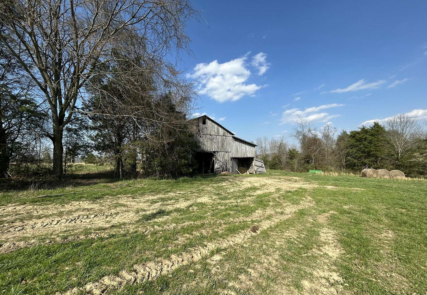 30 Acres of Land for Sale in Monticello, Kentucky