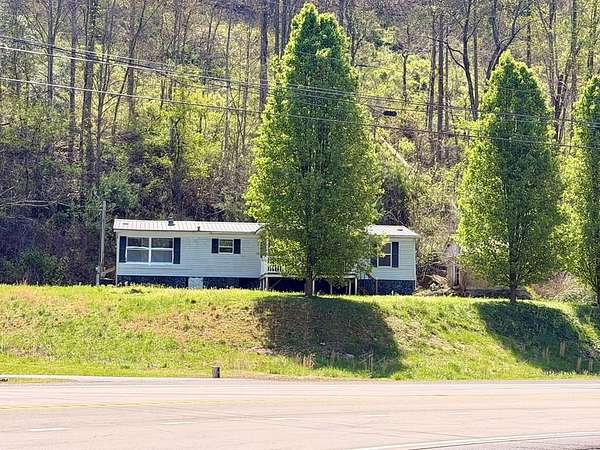 15 Acres of Land with Home for Sale in Hi Hat, Kentucky