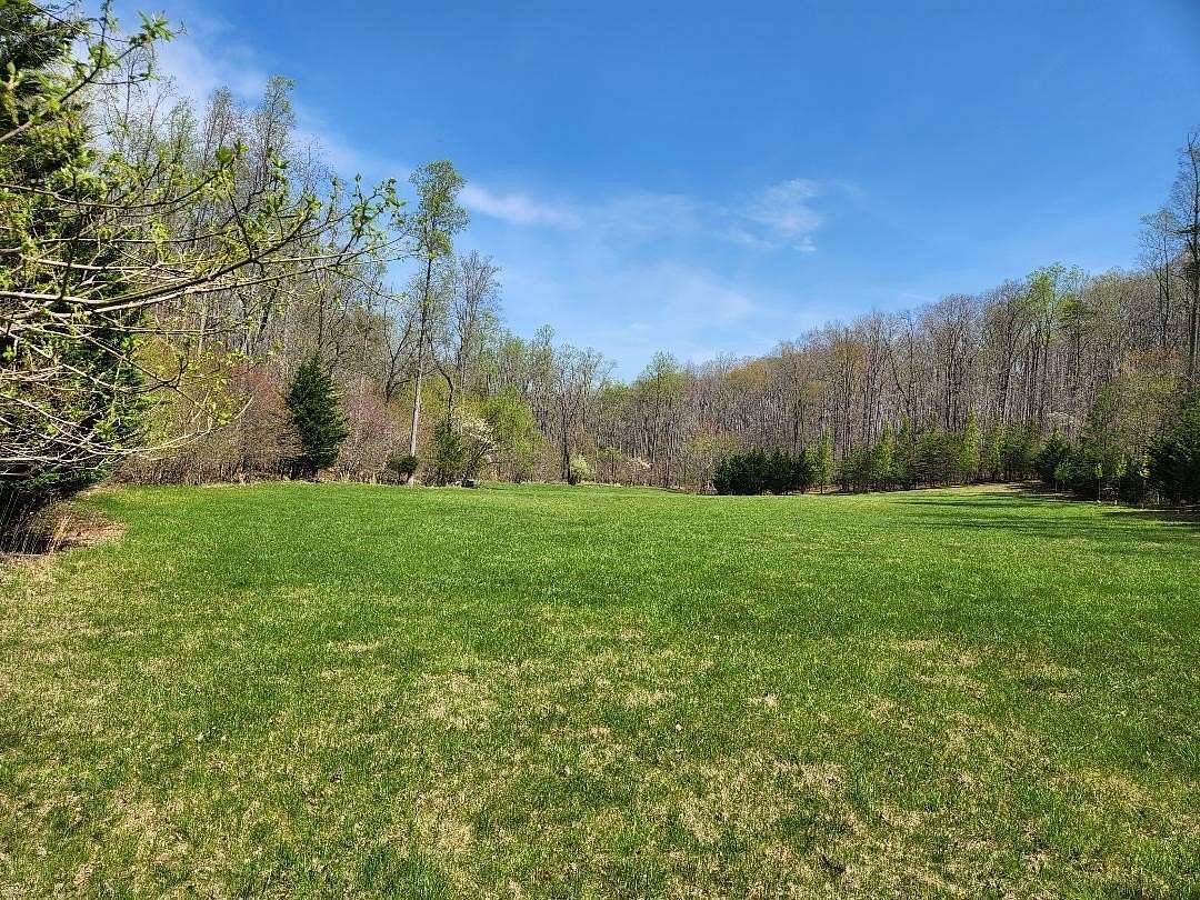 6.87 Acres of Land for Sale in Hardy, Virginia