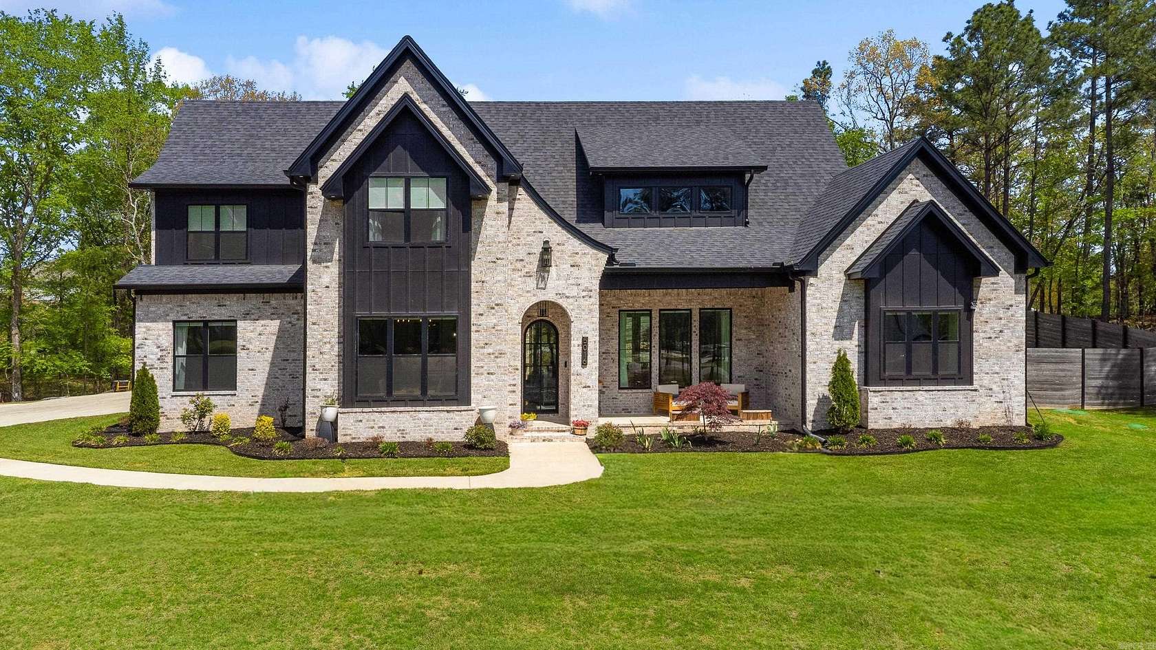 2 Acres of Land with Home for Sale in Benton, Arkansas