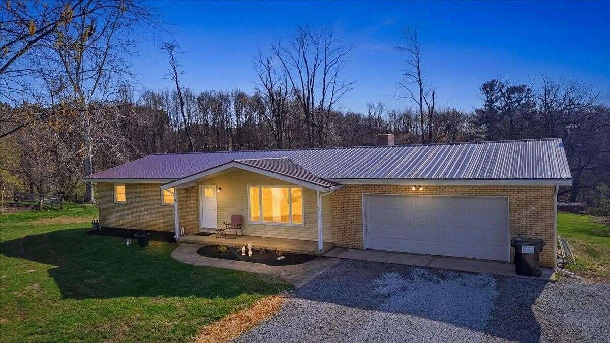 10.3 Acres of Land with Home for Sale in Mount Vernon, Ohio