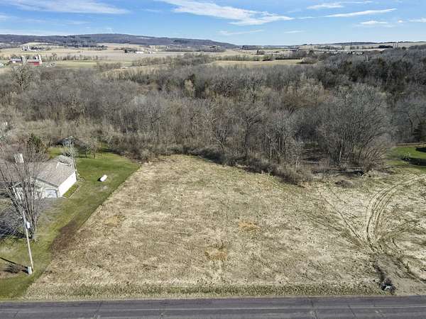 1 Acre of Residential Land for Sale in Portage, Wisconsin
