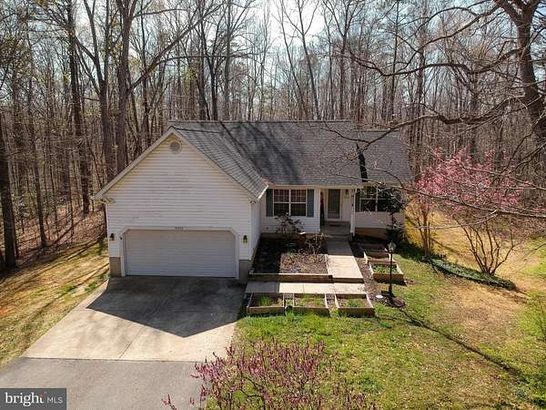 13.1 Acres of Land with Home for Sale in Mechanicsville, Maryland