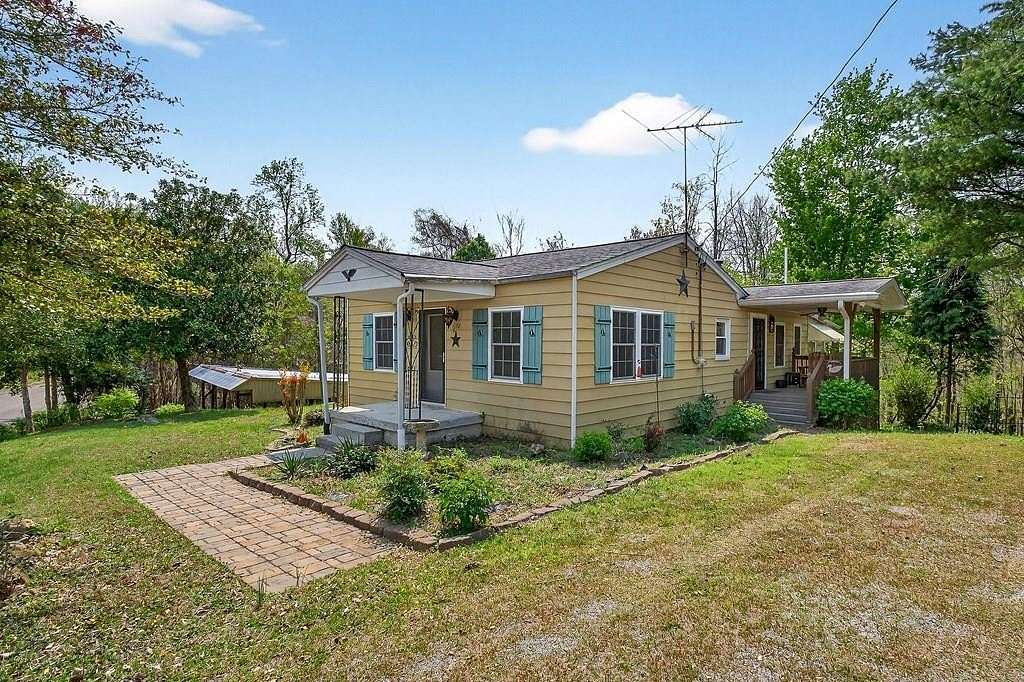 1.5 Acres of Land with Home for Sale in Celina, Tennessee