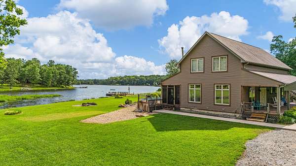 3.1 Acres of Land with Home for Sale in West Plains, Missouri