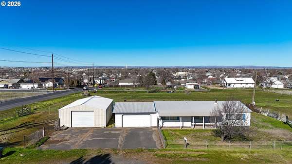 1.77 Acres of Land with Home for Sale in Hermiston, Oregon