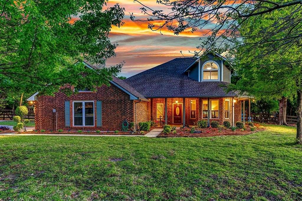 2.14 Acres of Land with Home for Sale in Lucas, Texas