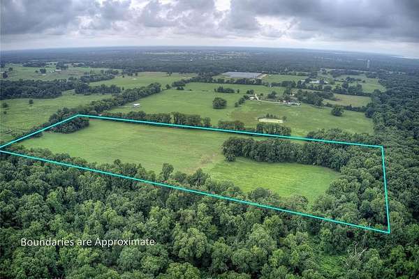 25 Acres of Land for Sale in Como, Texas