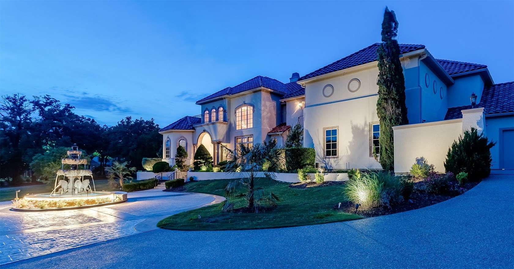 1.82 Acres of Land with Home for Sale in Flower Mound, Texas