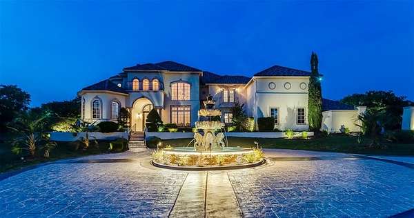 1.82 Acres of Land with Home for Sale in Flower Mound, Texas