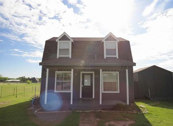 2.86 Acres of Land with Home for Lease in Denton, Texas